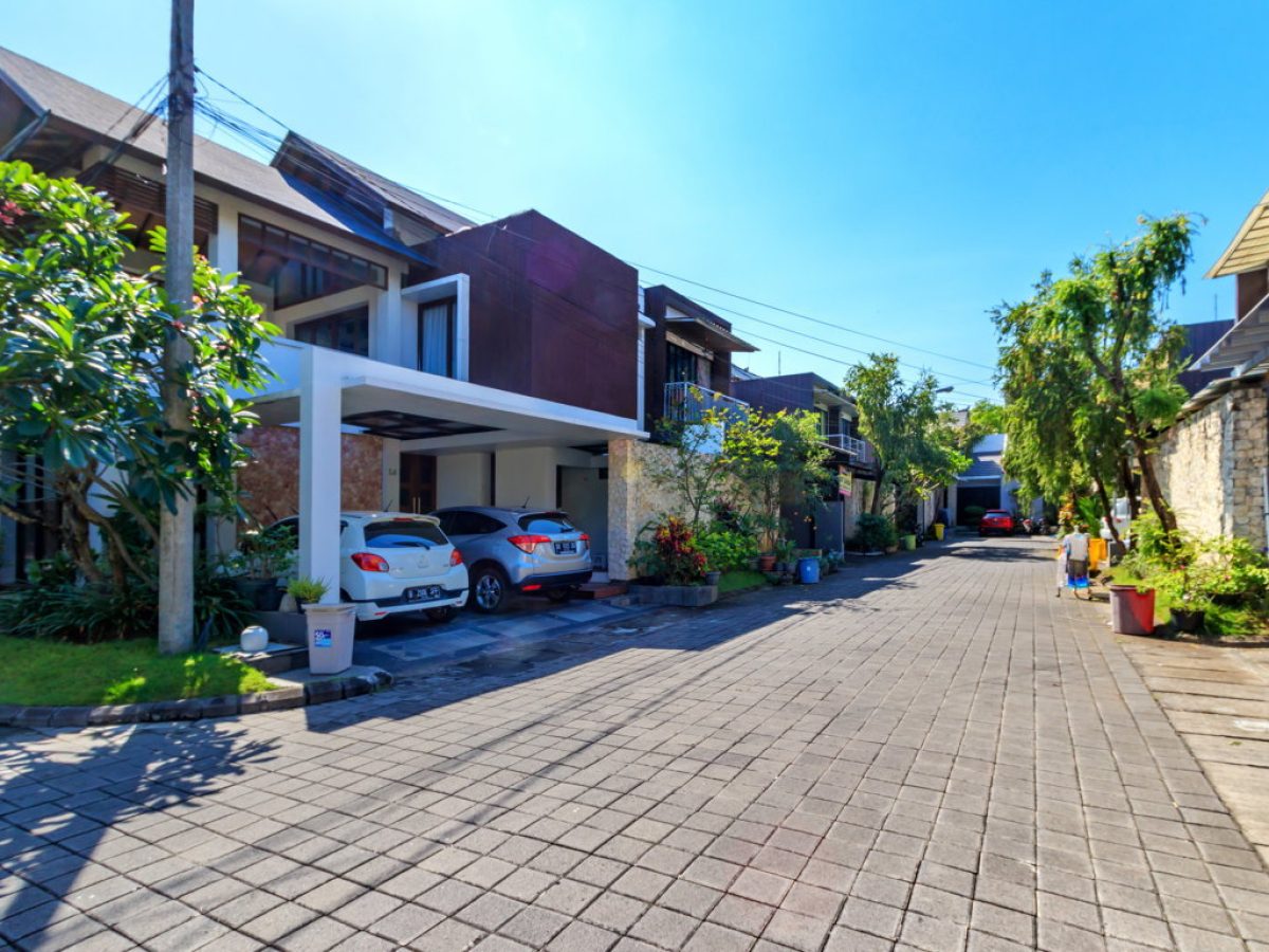 Tropical_Exterior_01 small